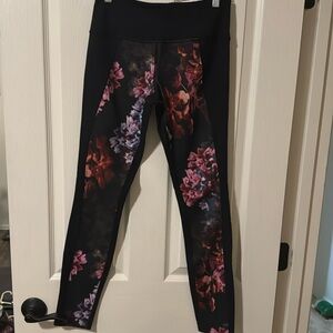Lululemon- “Spring has Spring” OG Leggings